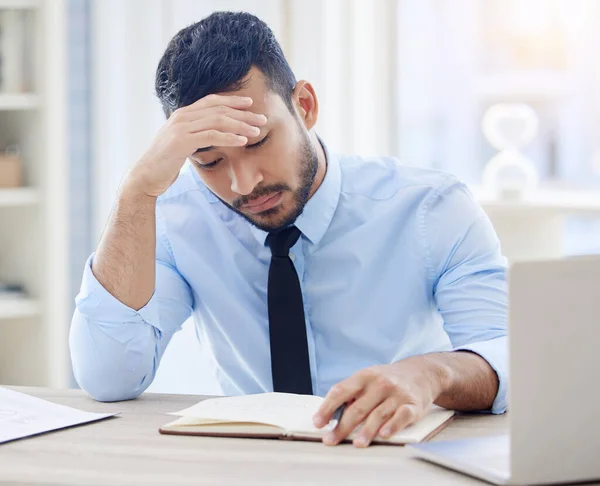 Youll Never Make Environment Young Businessman Looking Stressed Work — Foto Stock