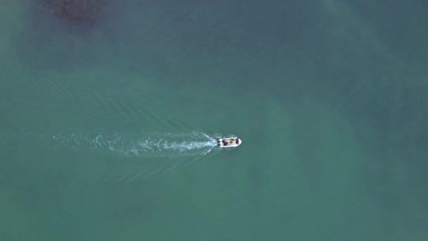 Drone Footage Speedboat Traveling Ocean — Stok video