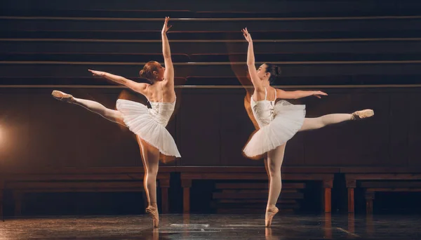 Dancers Come Twinkling Eye Two Ballet Dancers Practicing Routine Stage — Foto Stock