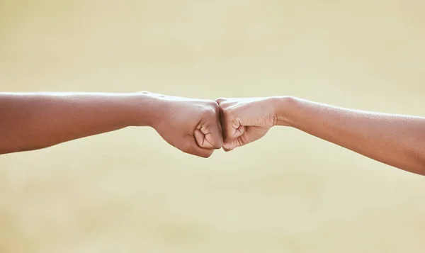 Lets Two Unrecognizable Women Sharing Fist Bump —  Fotos de Stock