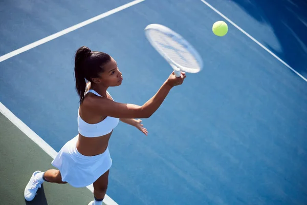 Difficult Victory Greater Happiness Winning Attractive Young Woman Playing Tennis — Stok fotoğraf