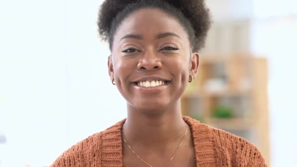 Portrait Beautiful Trendy Stylish Female Student Creative Entrepreneur Happy Carefree — Video
