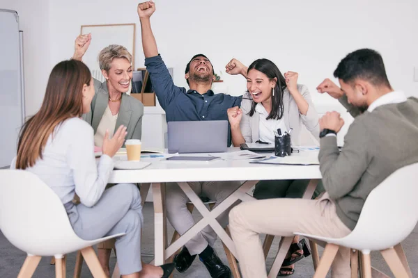 Just Scored Biggest Contract Team Business People Cheering Office — Foto Stock