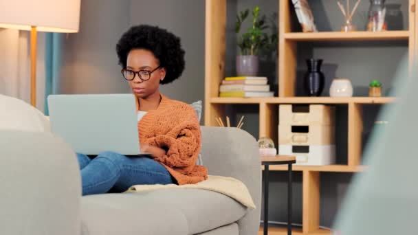 Young Woman Working Remotely Laptop Home Dedicated Student Browsing Internet — Vídeos de Stock