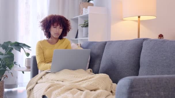 Female Entrepreneur Freelancer Brainstorming Planning Business Ideas Using Her Laptop — Video Stock