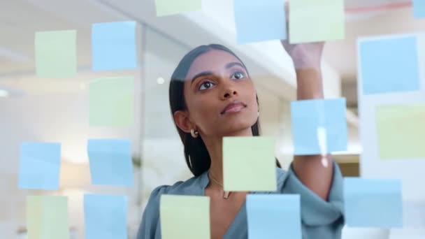 Young Woman Scheduling Work Strategy Business Female Brainstorming Planning Work — Vídeo de Stock