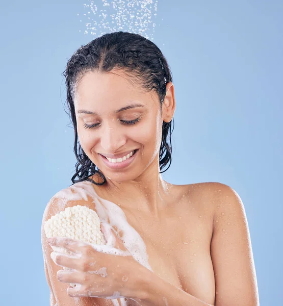 Love How Smells Makes Skin Feel Young Woman Using Sponge — Fotografia de Stock