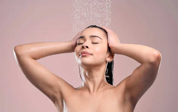 Haircare Routine Essential Young Woman Rinsing Her Hair Studio Background — Stok fotoğraf