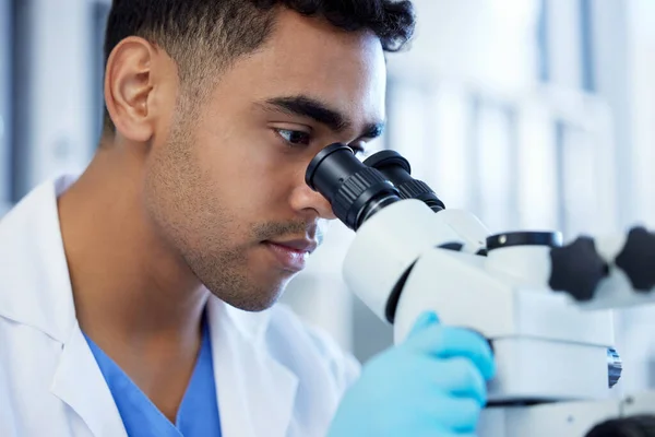 Theres Lot Observe Science Young Man Using Microscope Lab — Stock fotografie