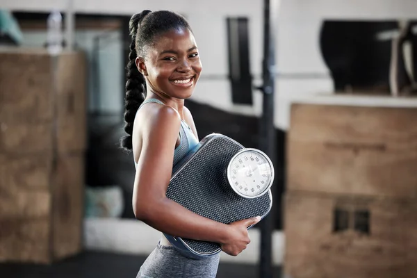 Make Yourself Proud Fit Young Woman Holding Weighing Scale While —  Fotos de Stock