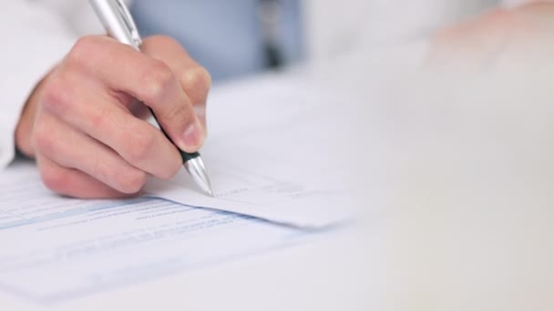 Closeup Hands Healthcare Professional Drafting Medical Letter Form Filing Document — Vídeo de stock