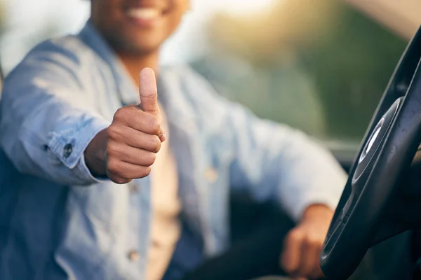 Need Cab Know Guy Unrecognisable Man Showing Thumbs While Traveling — Stockfoto