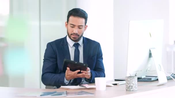 Happy Manager Typing Dates His Calendar Scheduled Meeting Interview Working — Αρχείο Βίντεο