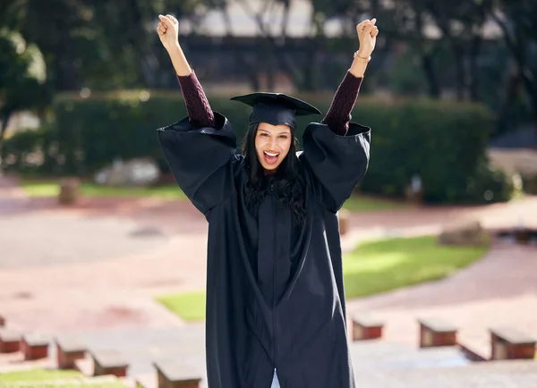 Lot People Make Far Cropped Portrait Attractive Young Female Student — Photo