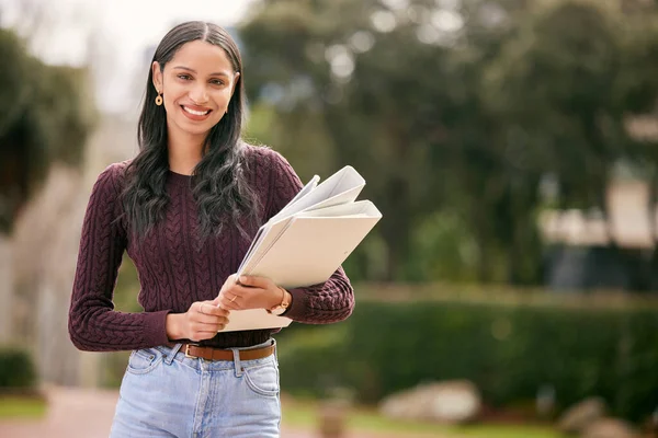 Future Get Whole Lot Better Young Woman Carrying Her Schoolbooks — Fotografia de Stock