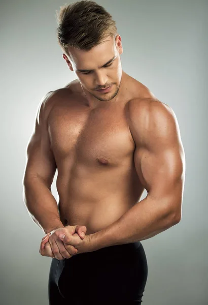 Bodybuilding Isnt 90Mins Gym Its Lifestyle Studio Shot Muscular Young — Stok fotoğraf
