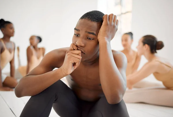 Frequent Attempt Conceal Mental Pain Increases Studio Shot Young Ballet — Foto de Stock