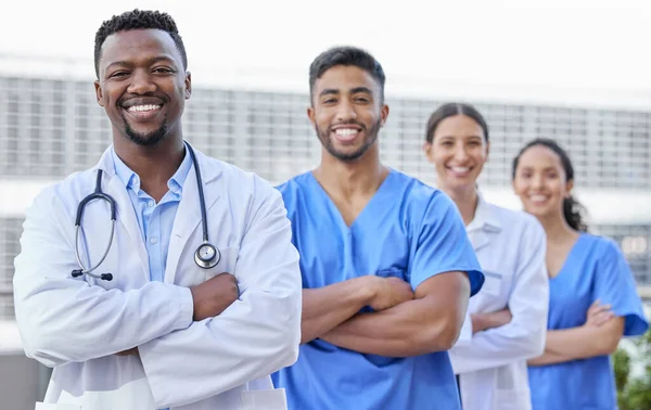 Theyre Ready Your Healthcare Heroes Group Doctors Standing City Background — Foto Stock