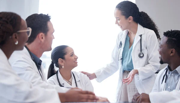 Could All Learn Thing Two You Attractive Young Female Doctor — Stock Photo, Image