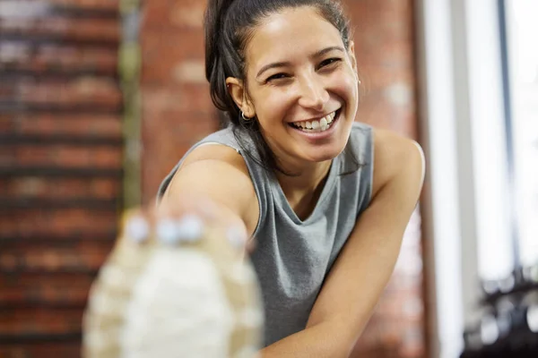 Warmup Well You Start Portrait Sporty Young Woman Stretching Her —  Fotos de Stock