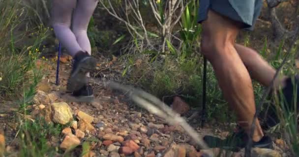 Closeup Hikers Walking Rocky Trail Mountain Hiking Sticks Group Active — Stockvideo