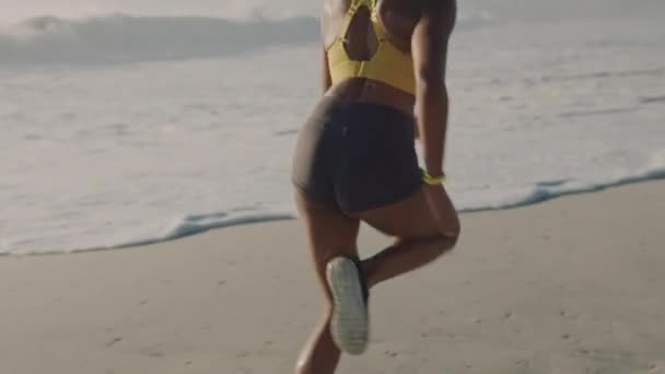 Active Fit Sporty Woman Running Sprinting Jogging Seashore Beach One — Stok video