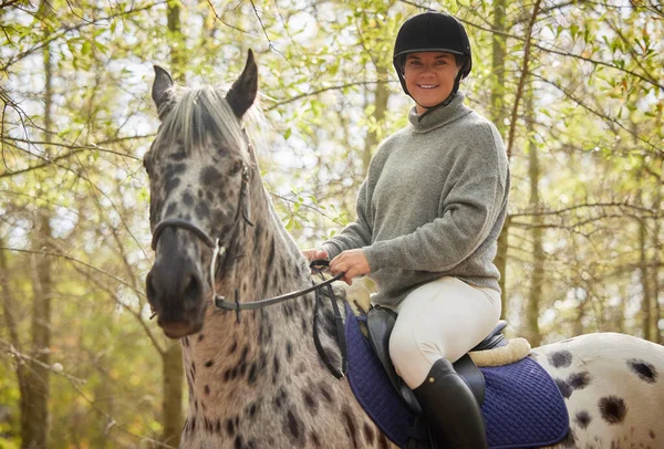 Both Love Bit Fresh Air Attractive Young Woman Horseback Riding — Stock Photo, Image