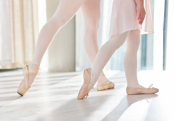 Ballet Ultimately Logical Technique Group Unrecognizable Ballet Dancers Rehearsal Studio — Foto Stock