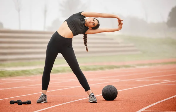 Always Give All Out Track Athletic Young Woman Stretching While — Stok fotoğraf