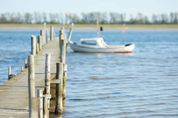 Beautiful Relaxed View Beach Sea Boat Water Wooden Bridge Summer — Stockfoto