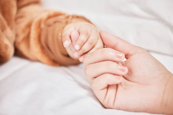 You Always Stay Little Mother Holding Her Sons Hand While — Stockfoto