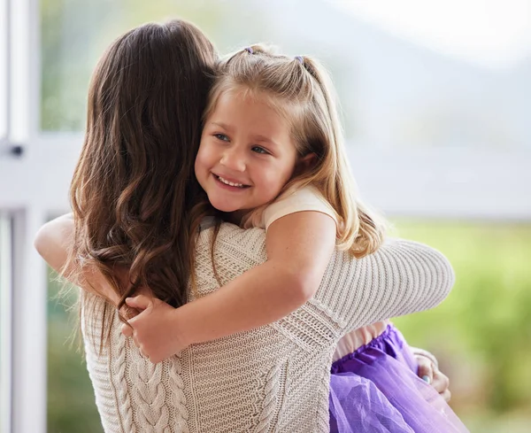 Theres Nothing Love Mother Daughter Little Girl Giving Her Mother — Foto Stock