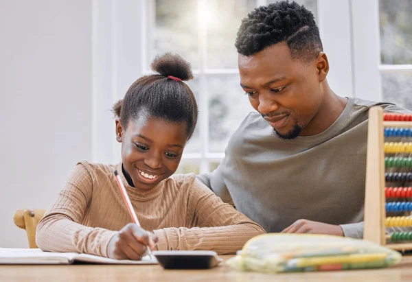Homework Doesnt Have Boring Young Father Helping His Daughter Homework — Fotografia de Stock