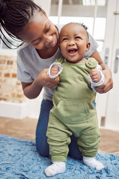 Smile Its Contagious Young Woman Bonding Her Baby Home — Photo