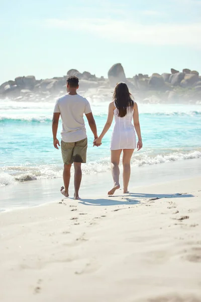 Beach Strolls You Best Young Couple Enjoying Day Beach — Stockfoto