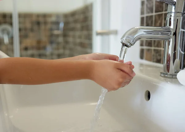 Closeup Child Washing Her Hands Sink Bathroom Running Tap Water — Φωτογραφία Αρχείου