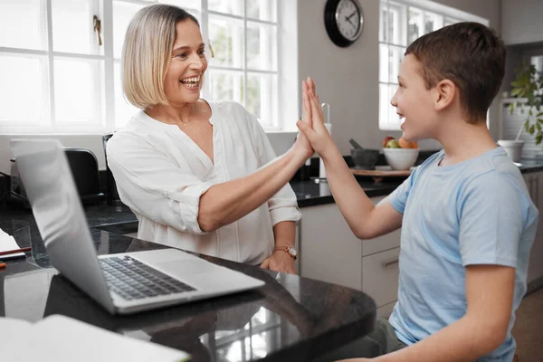 Make Great Team Young Mother Her Son High Fiving While —  Fotos de Stock