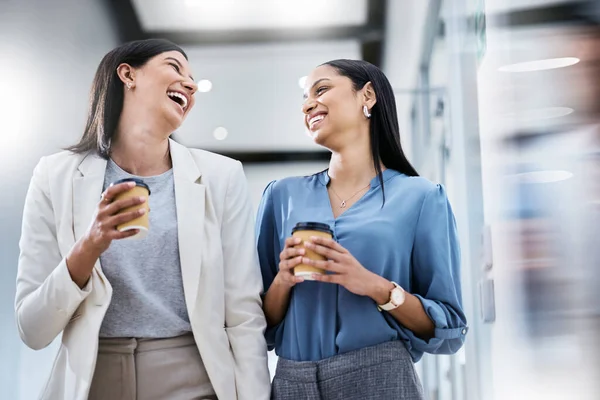 Nailed Just Thought Would Two Businesswomen Holding Coffees While Talking — Fotografia de Stock