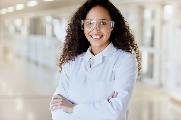 Science Major Cropped Portrait Attractive Young Female Science Student Standing — Stockfoto