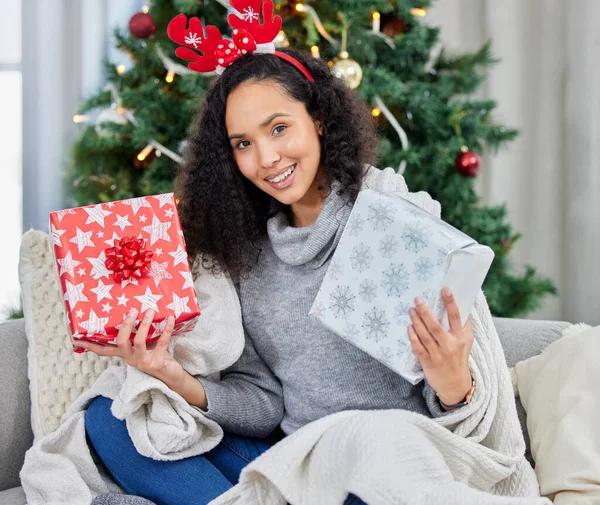 All Gifts Still Best Present Young Woman Holding Gifts Christmas — Φωτογραφία Αρχείου