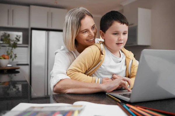 Online Schooling Convenient Mother Son Team Using Laptop Complete Home — Φωτογραφία Αρχείου