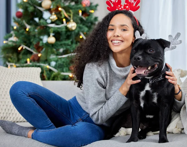 Hes Best Gift Could Ask Young Woman Playing Her Dog — Φωτογραφία Αρχείου