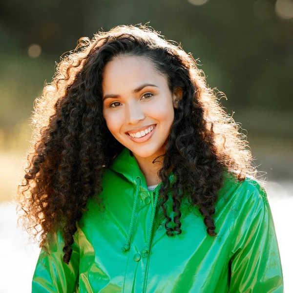 Dont Need Umbrella Smiles Got Covered Beautiful Young Woman Spending — Foto Stock