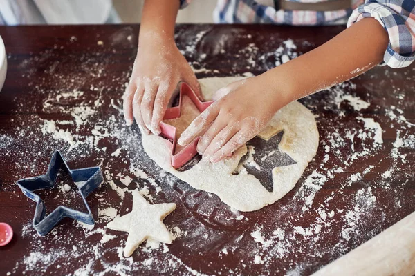 One Mom Too Unrecognizable Girl Using Cookie Cutter While Making — Zdjęcie stockowe