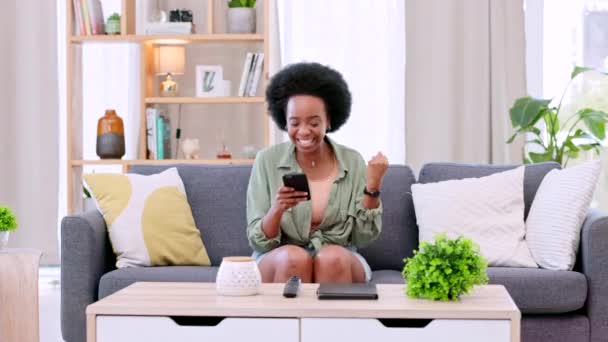 Happy Excited Smiling Woman Celebrating Winning Competition Her Phone App — Vídeo de Stock