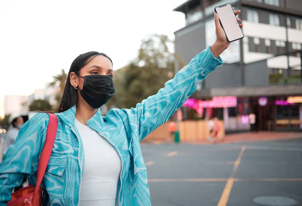 Trendy Stylish Funky Student Phone Travel App Wearing Covid Mask — 스톡 사진