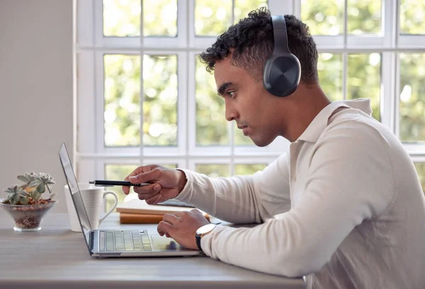 Successful People Keep Moving Young Male Using His Laptop Home — Stock Photo, Image