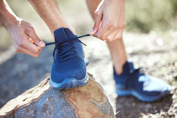 Going Mess Closeup Shot Unrecognisable Man Tying His Shoelaces While — Stockfoto
