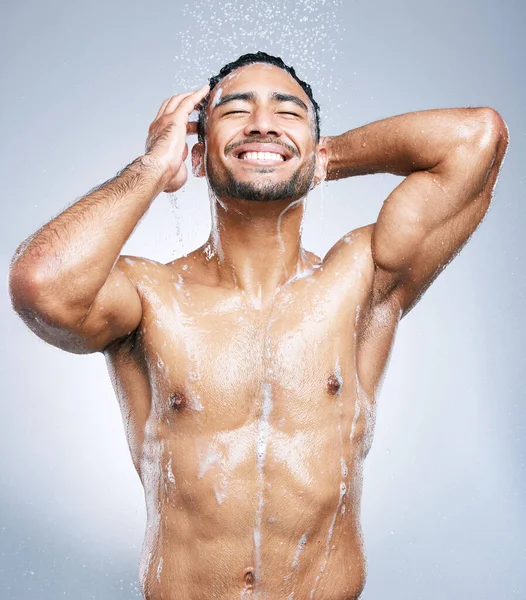 Getting Fresh Feeling Studio Shot Handsome Young Man Taking Shower — Stock Fotó