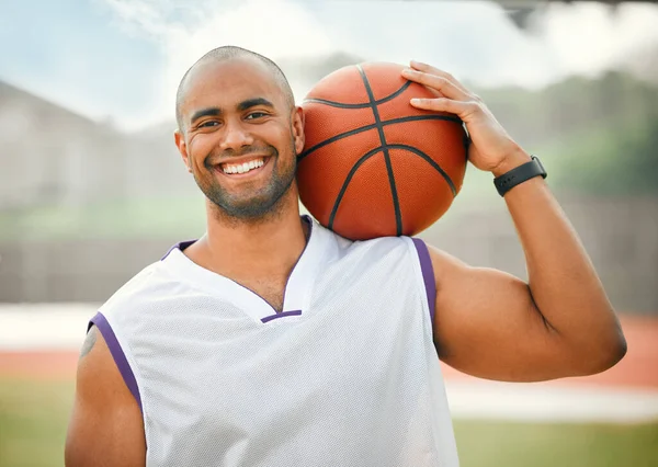 Got Game Cropped Portrait Handsome Young Male Basketball Player Standing — Stockfoto